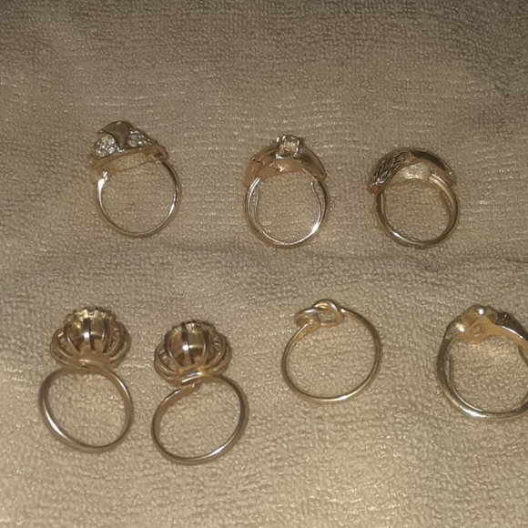 Assortment of 7 gold plated rings - Picture 6 of 6